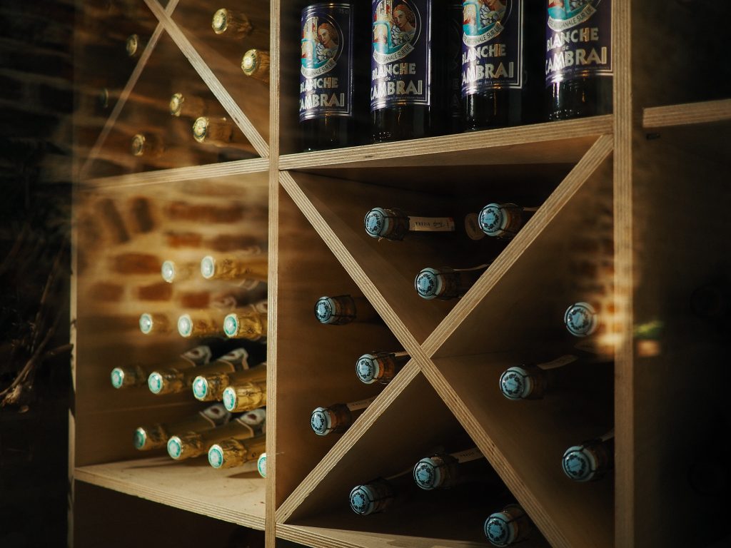 How to Store Wine and Champagne
